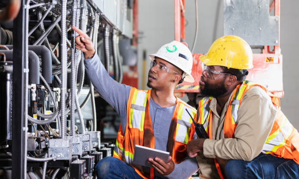 Best Affordable Electrician  in Marinette, WI