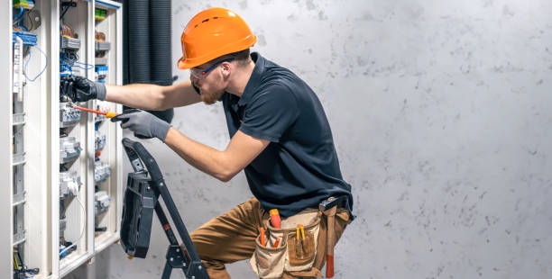 Best Home Electrical Repair  in Marinette, WI